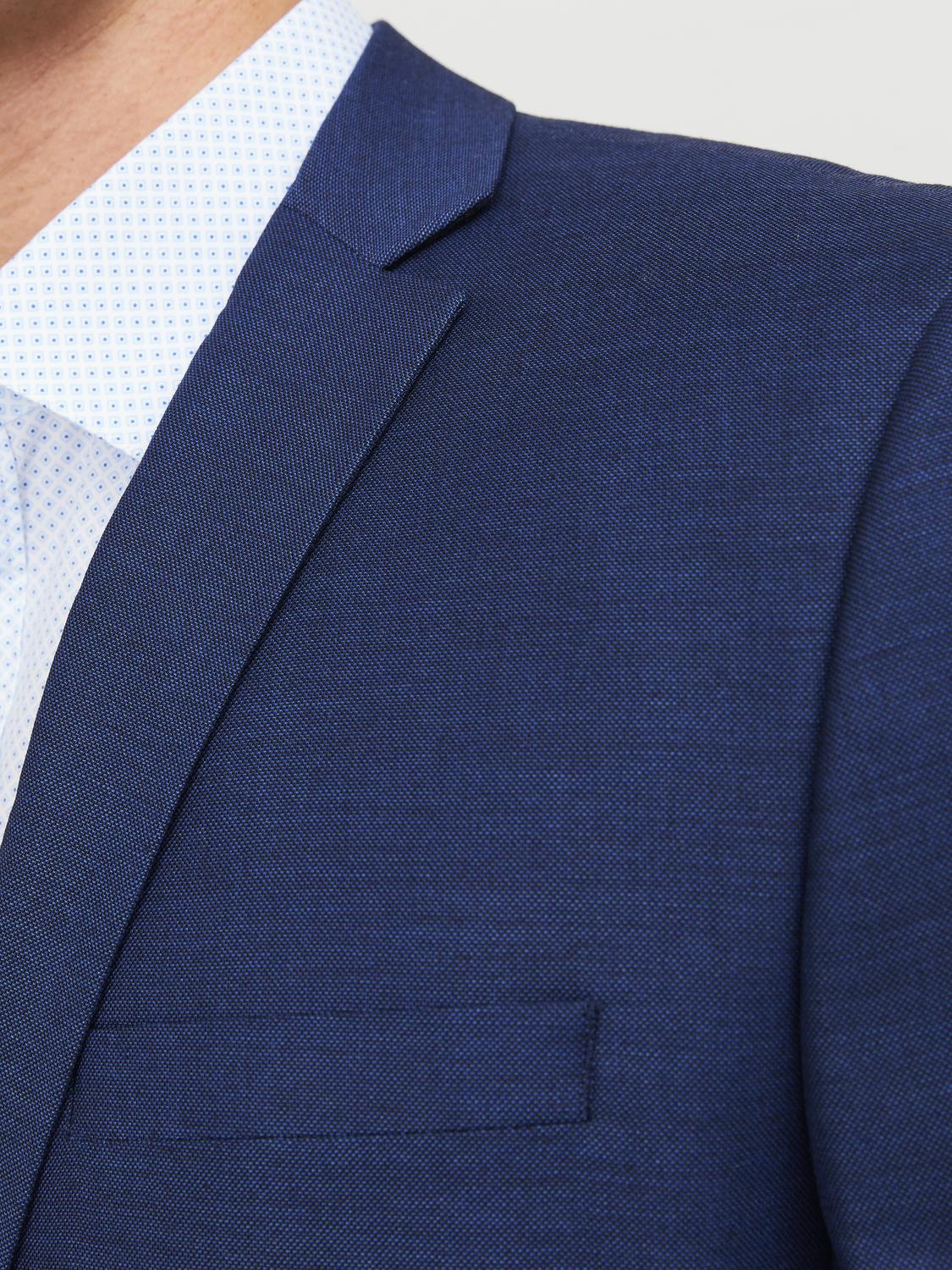 model_shot-detail